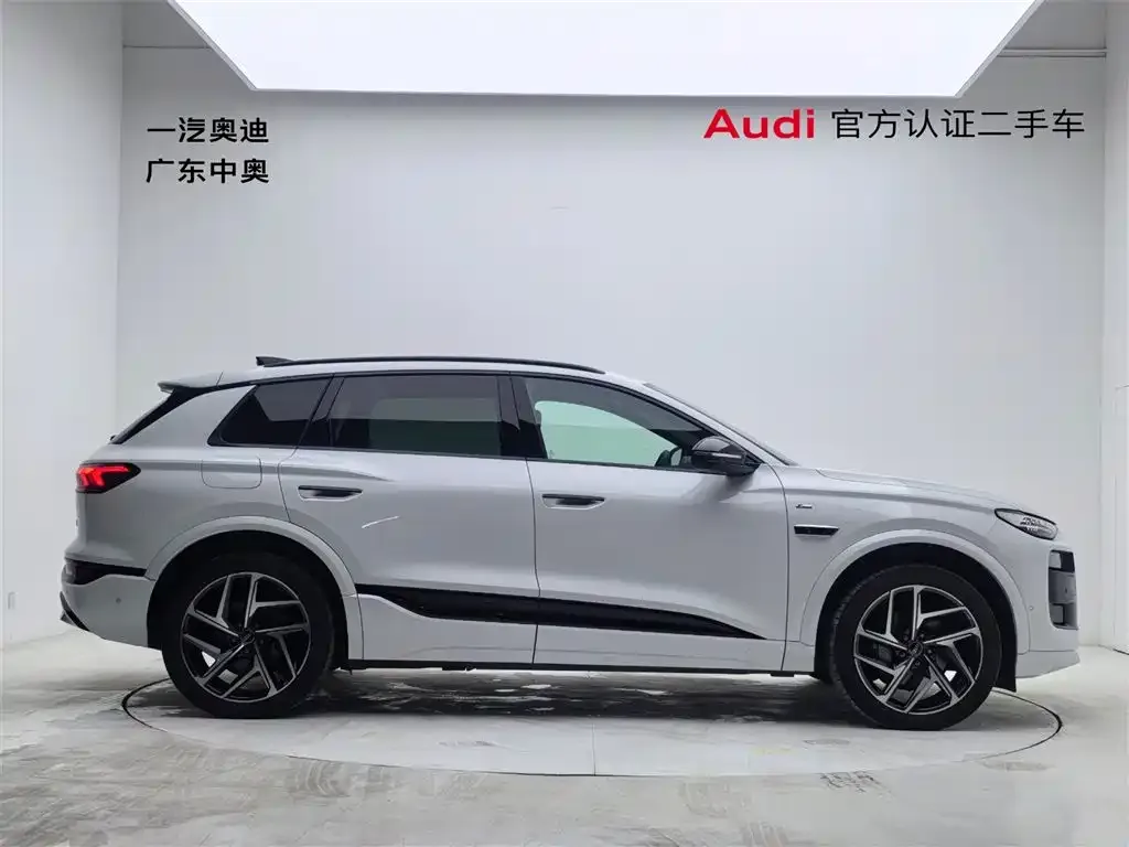 Audi Q6L e-tron — фото 10