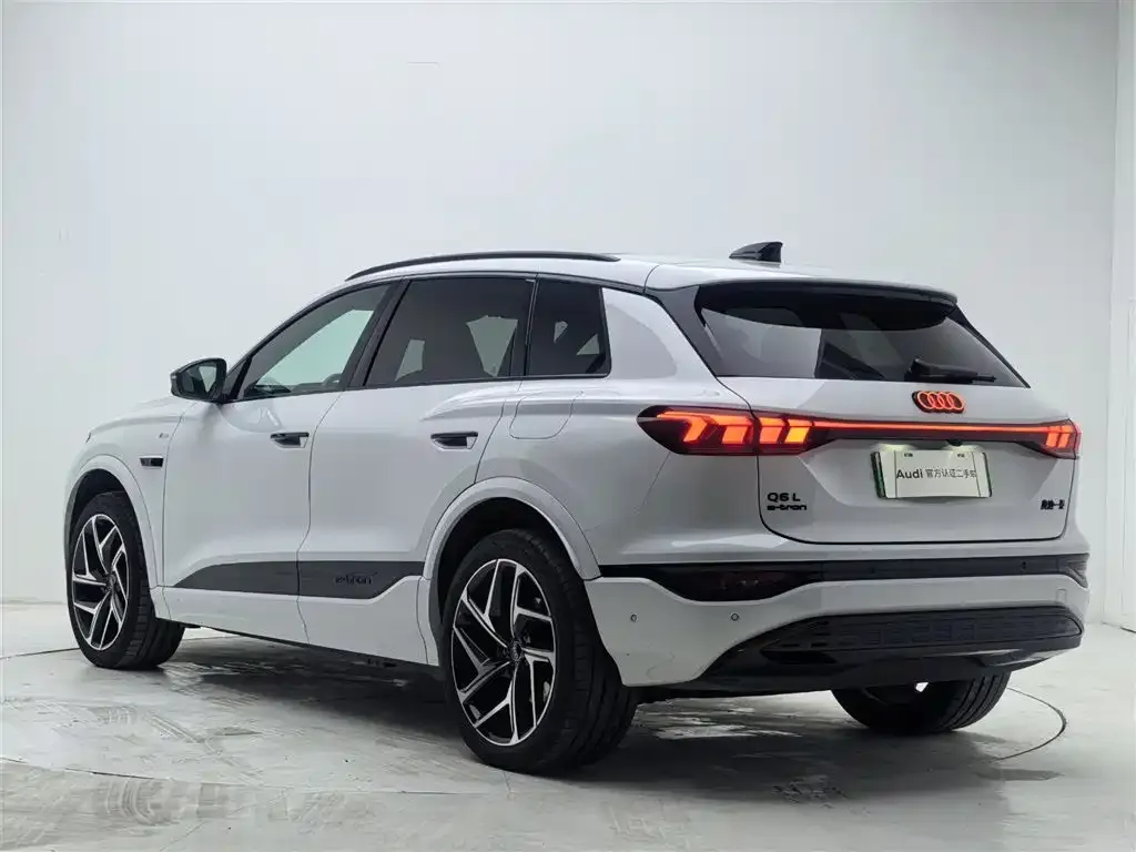 Audi Q6L e-tron — фото 8