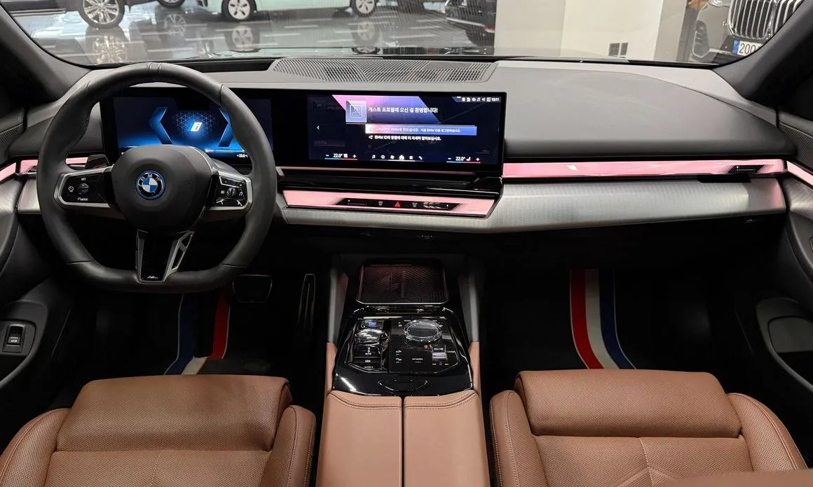 BMW i5 — фото 10