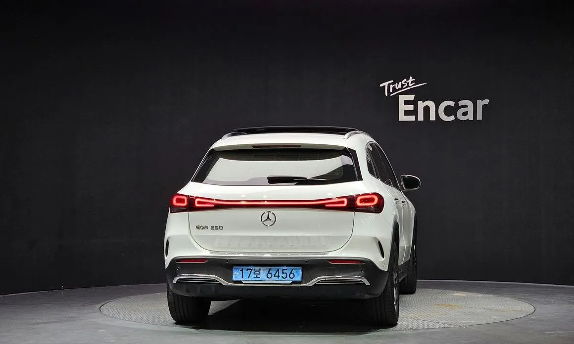 Mercedes-Benz EQA — фото 3