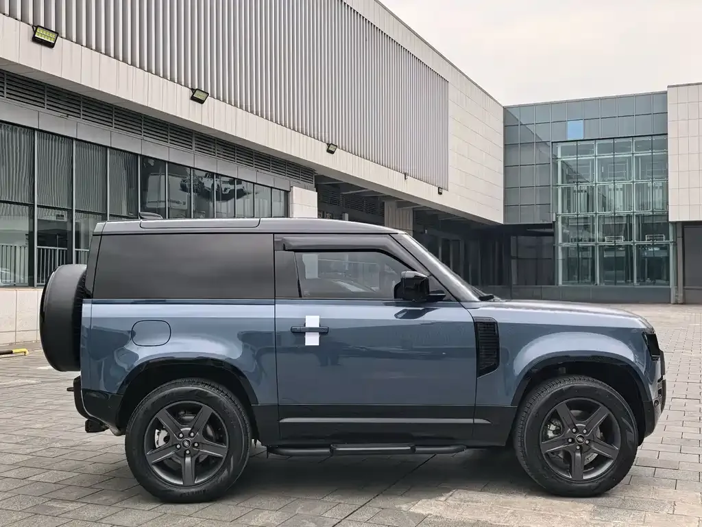 Land Rover Defender — фото 7