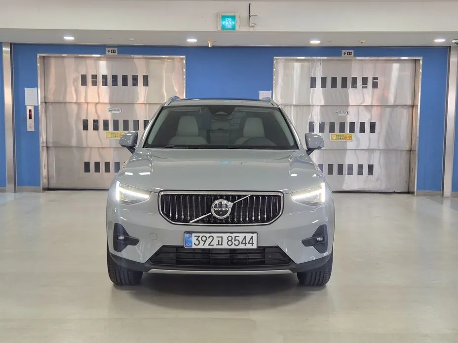 Volvo XC40 — фото 4