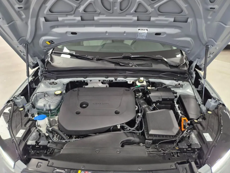 Volvo XC40 — фото 10