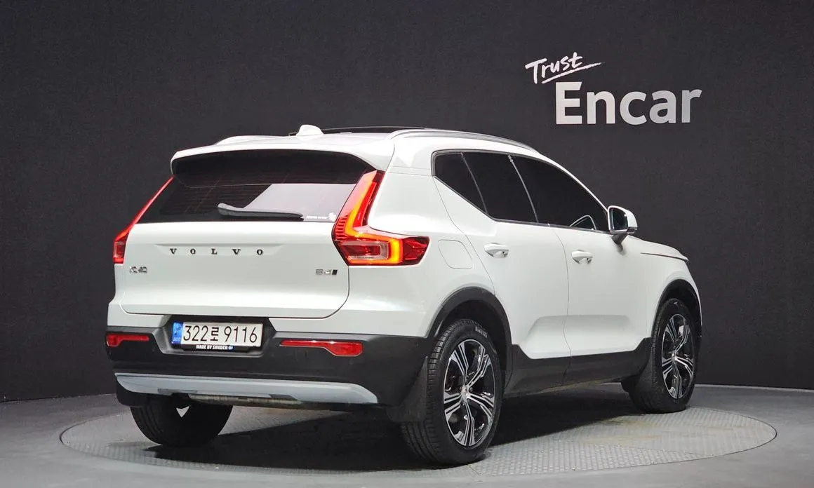 Volvo XC40 — фото 2