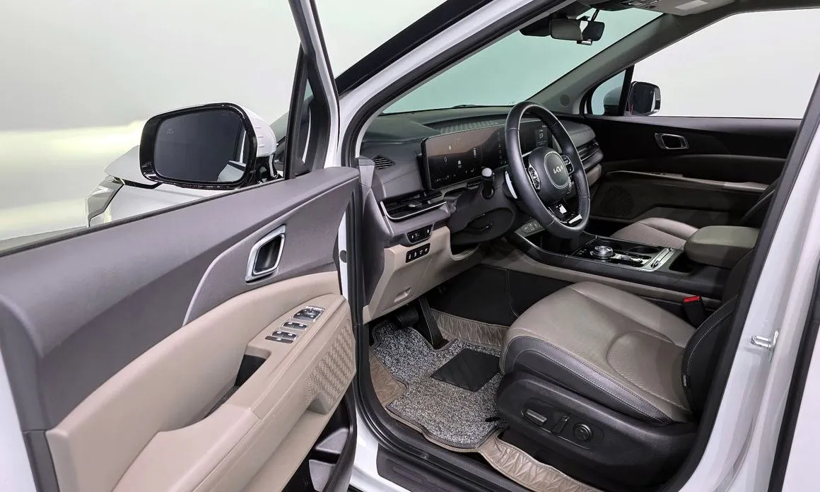 Kia Carnival — фото 10