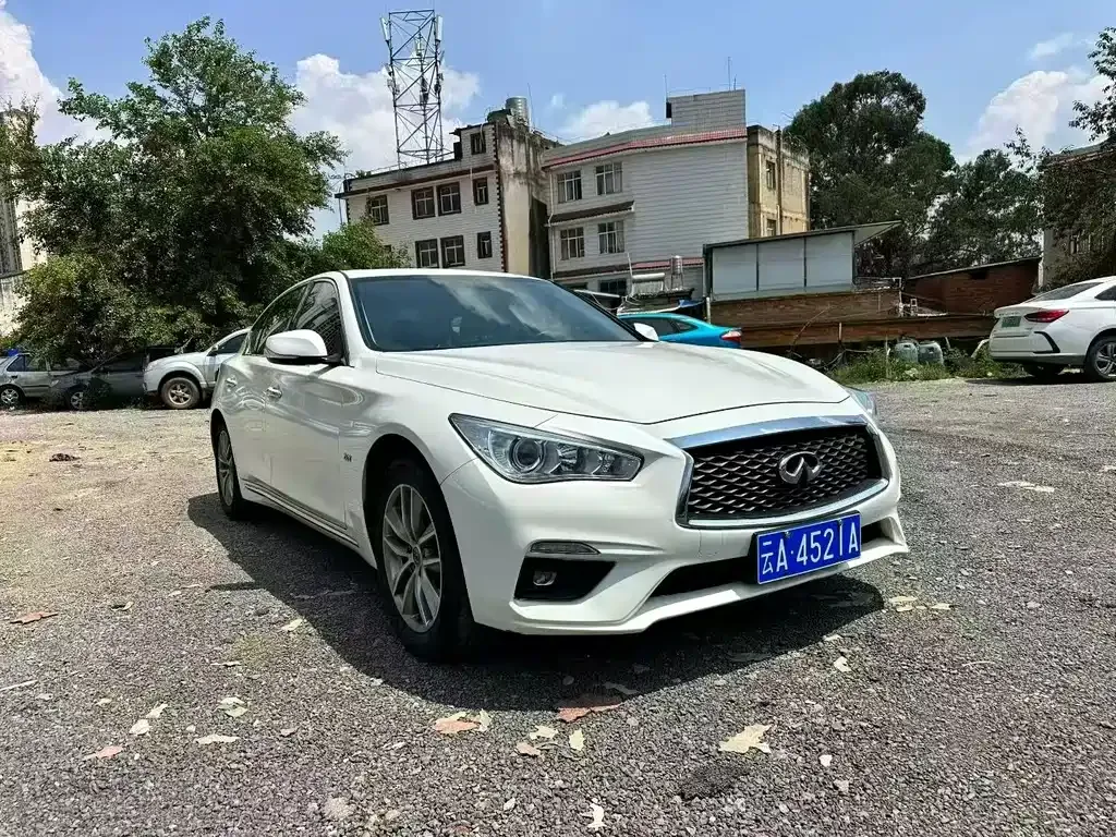 Infiniti Q50L — фото 8
