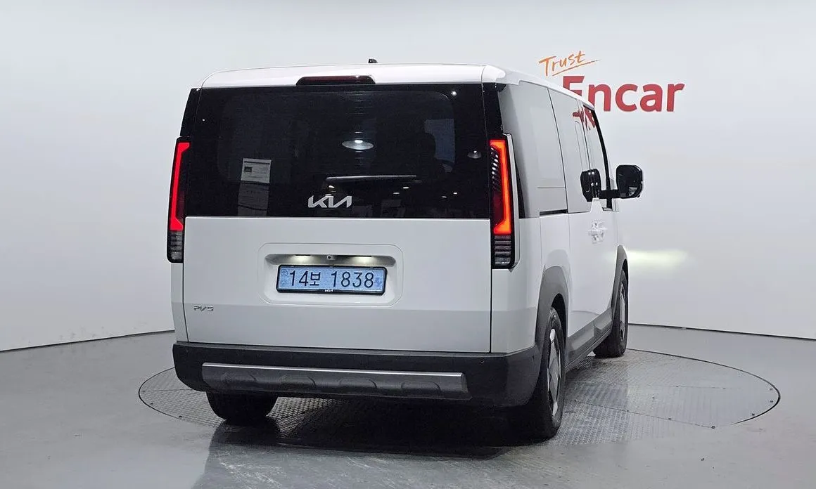 Kia PV5 — фото 9