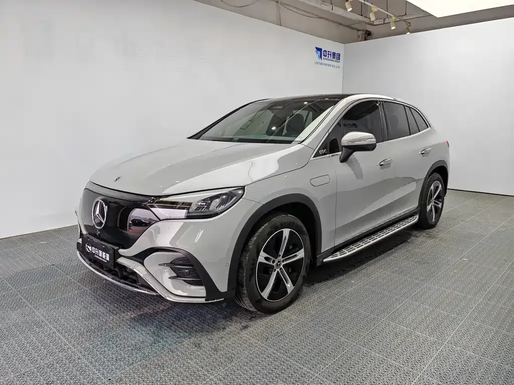 Mercedes-Benz EQE SUV — фото 1