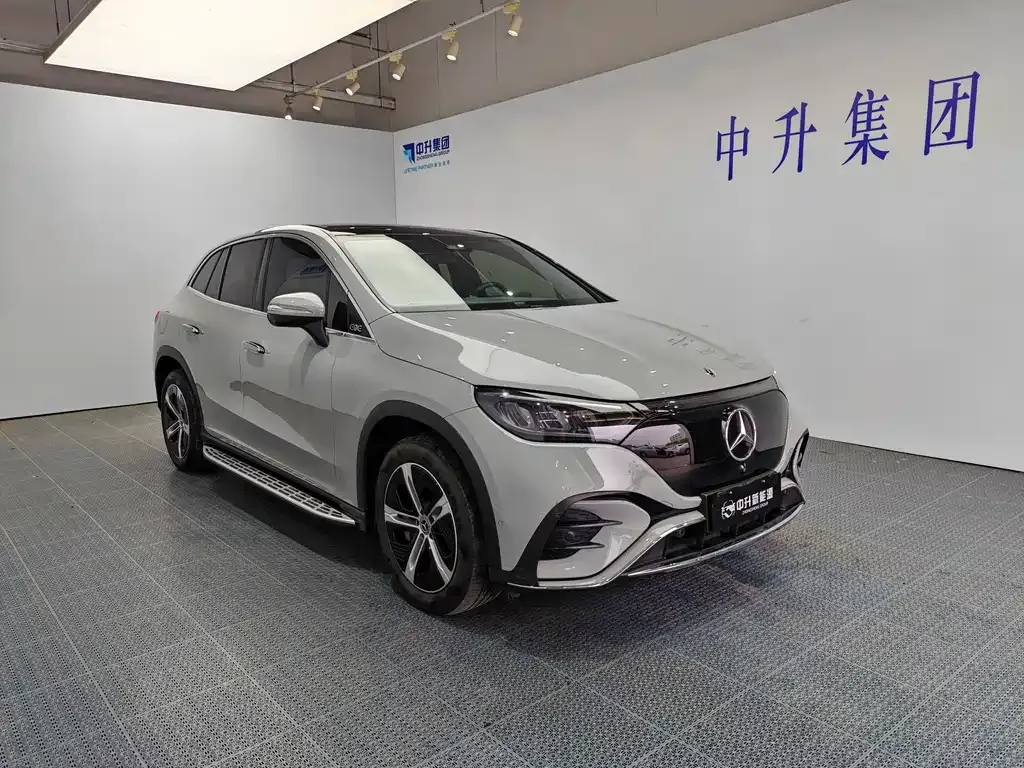 Mercedes-Benz EQE SUV — фото 8