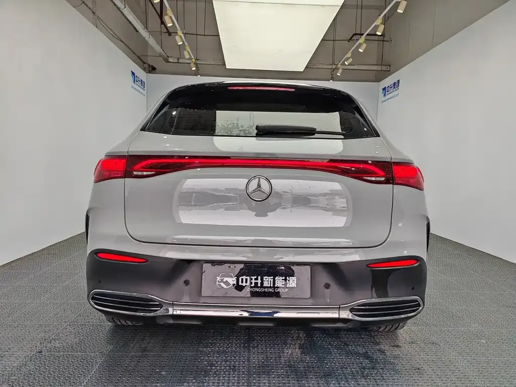 Mercedes-Benz EQE SUV — фото 3