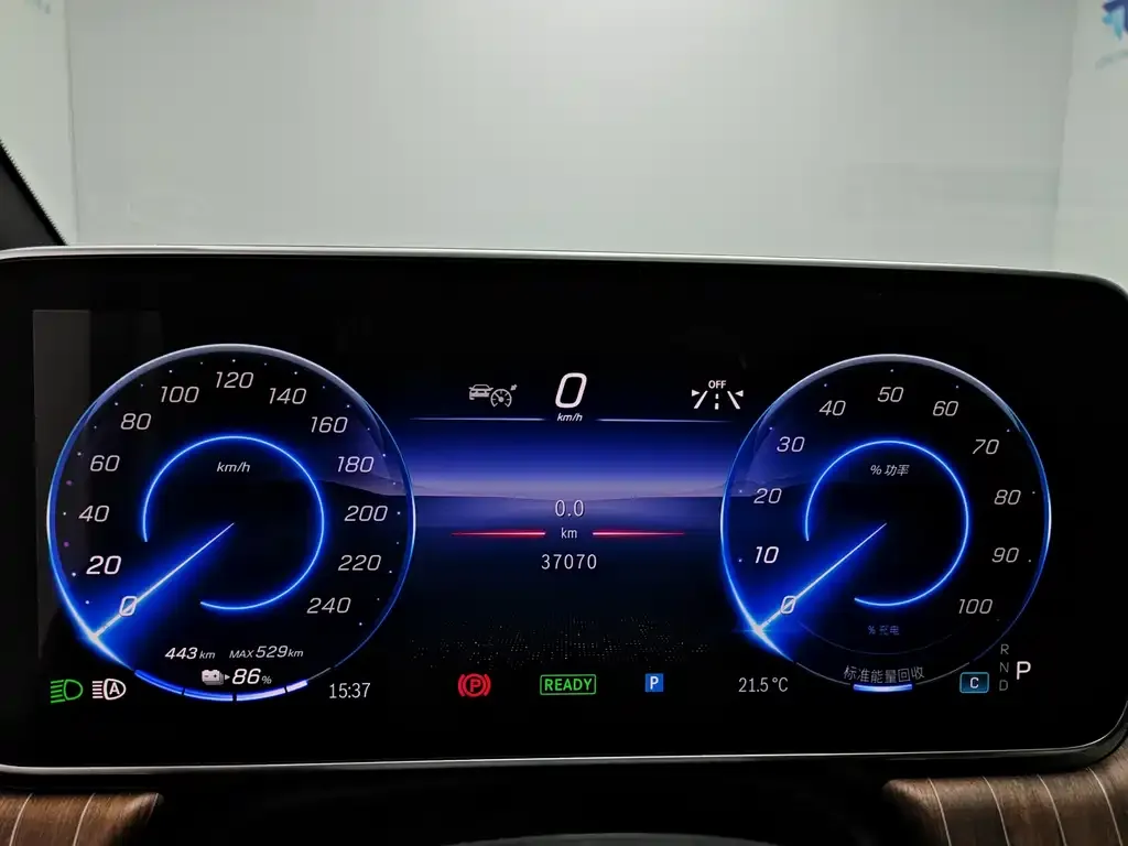Mercedes-Benz EQE SUV — фото 2