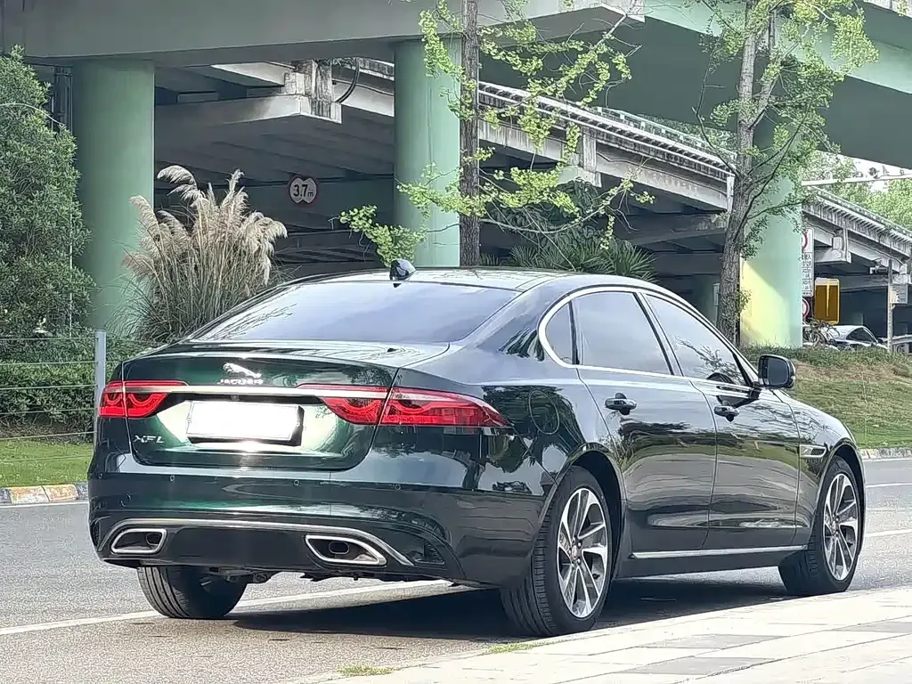 Jaguar XFL — фото 4