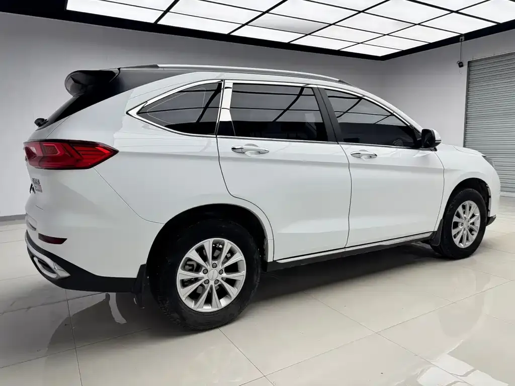 Haval M6 — фото 7