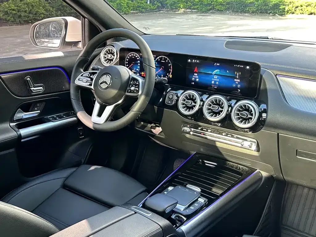 Mercedes-Benz GLA — фото 6