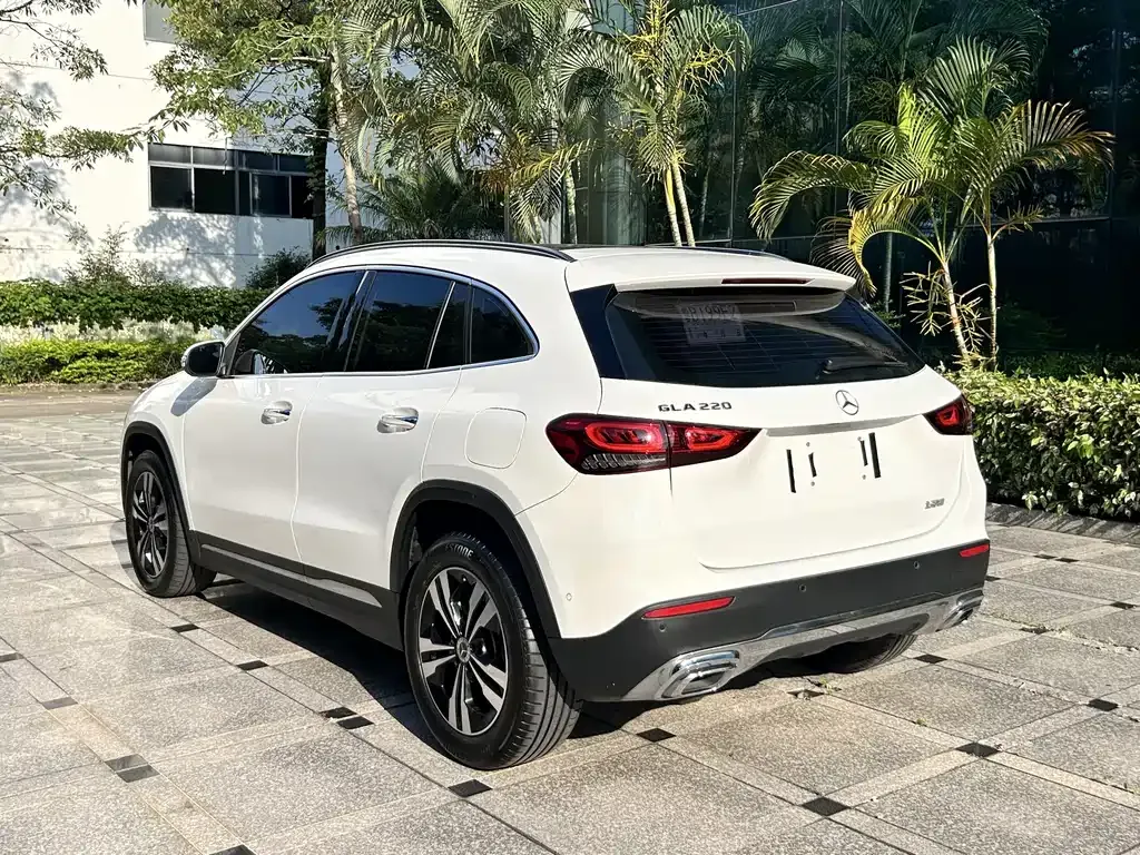 Mercedes-Benz GLA — фото 5