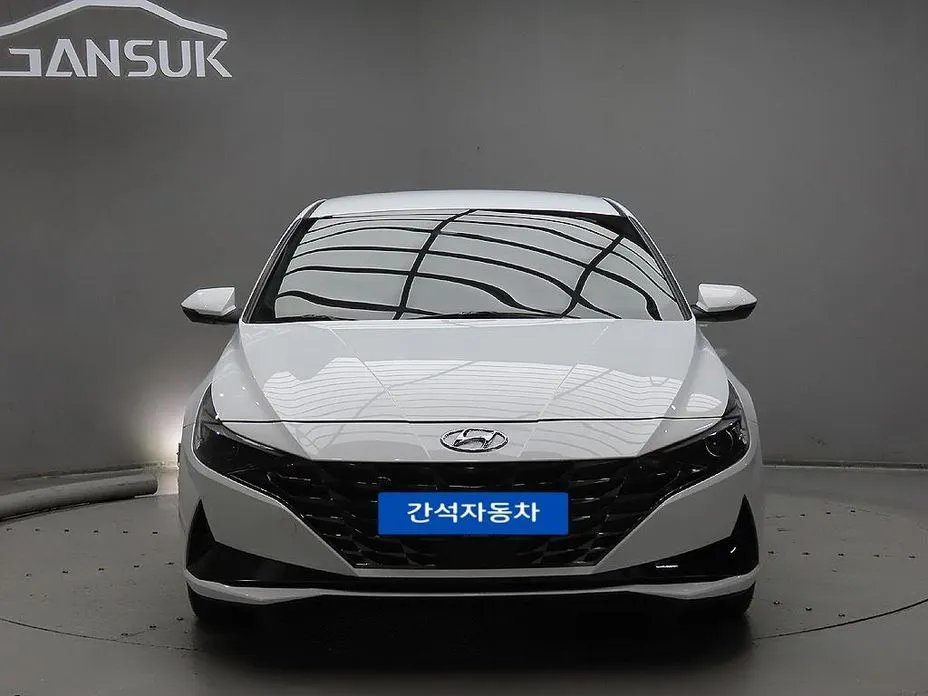 Hyundai AVANTE — фото 1