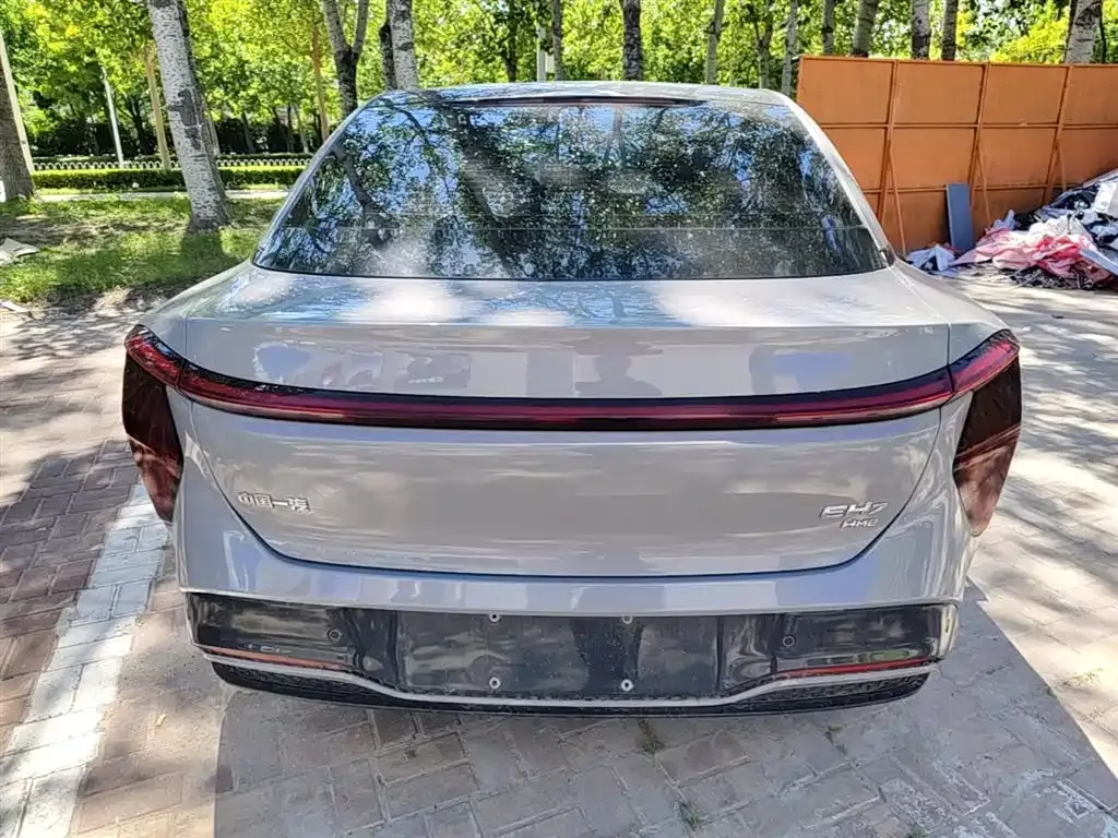 Hongqi EH7 — фото 6