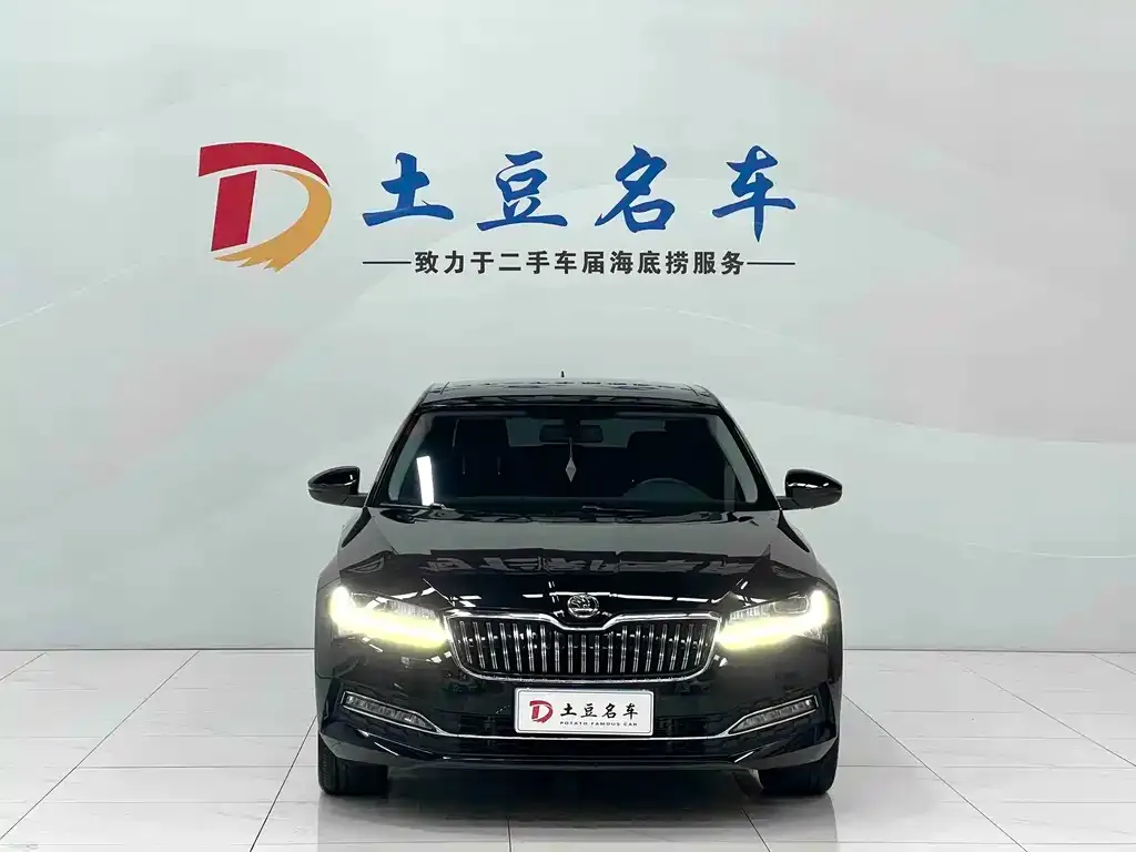 Skoda Superb — фото 4
