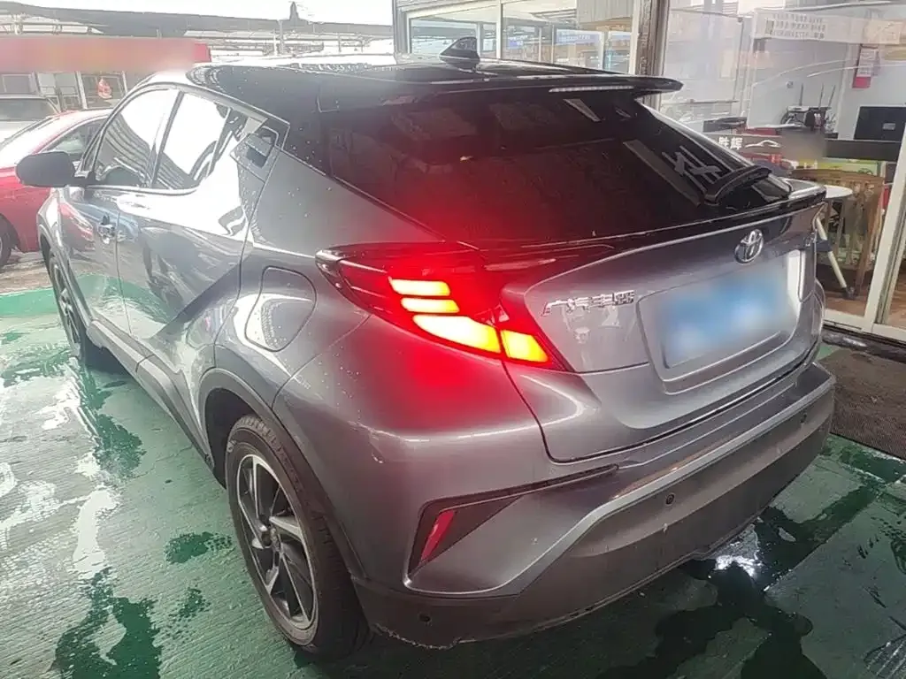 Toyota C-HR — фото 4