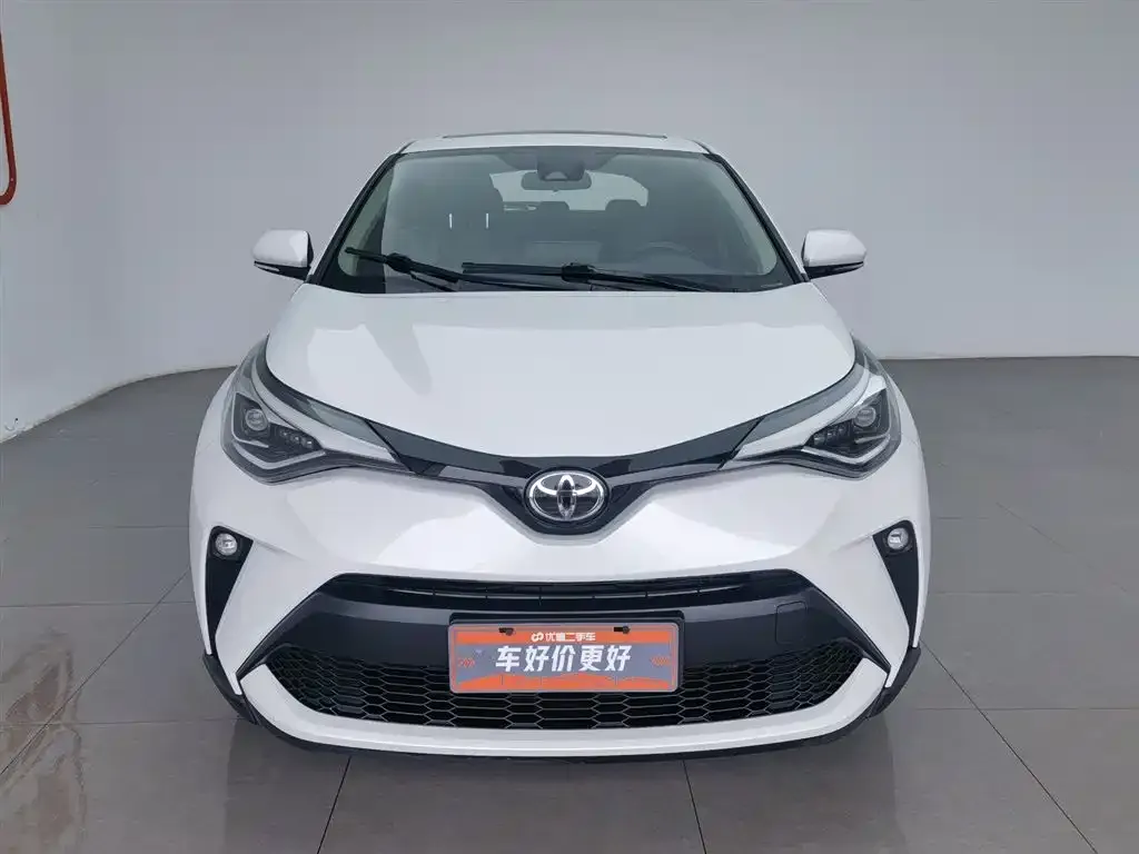 Toyota C-HR — фото 8