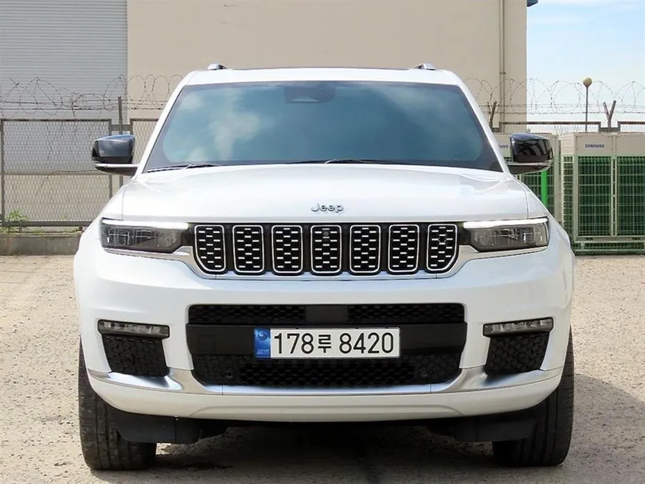 Jeep Cherokee — фото 1