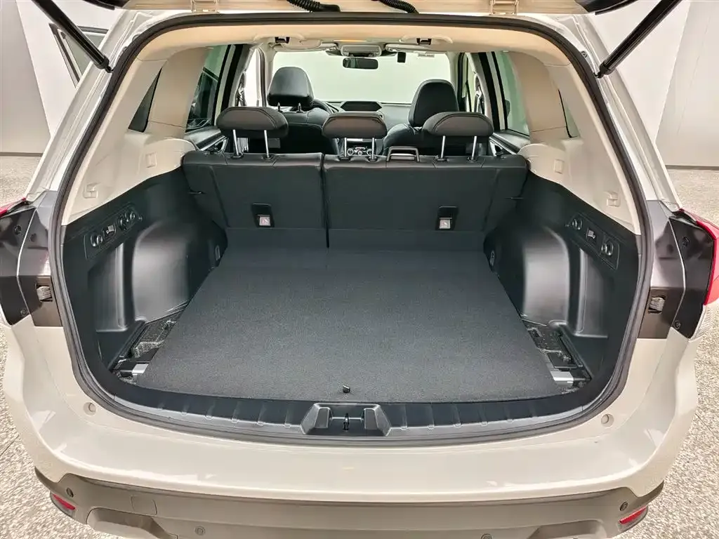 Subaru Forester — фото 7