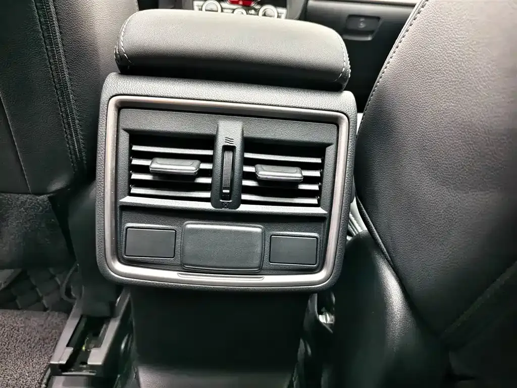Subaru Forester — фото 10