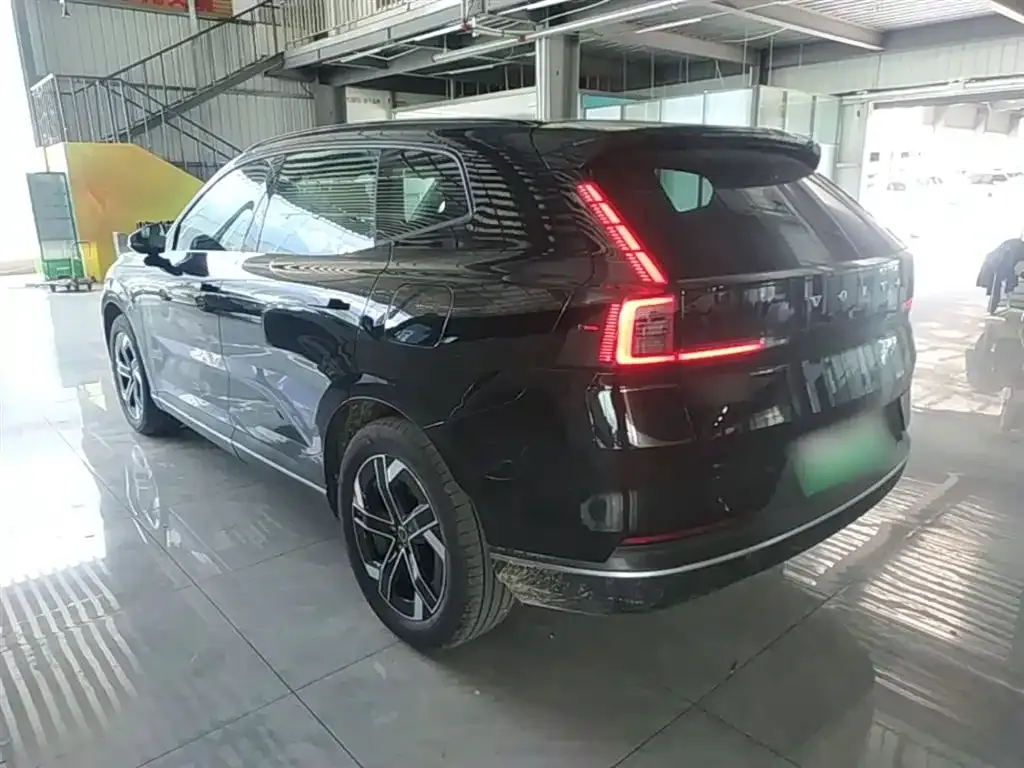 Volvo XC70 Plug-in Hybrid — фото 7