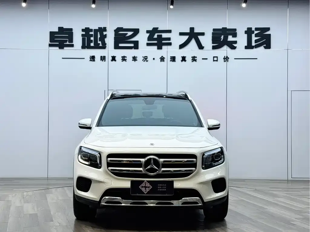Mercedes-Benz GLB — фото 10