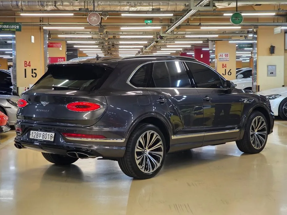 Bentley Bentayga — фото 7