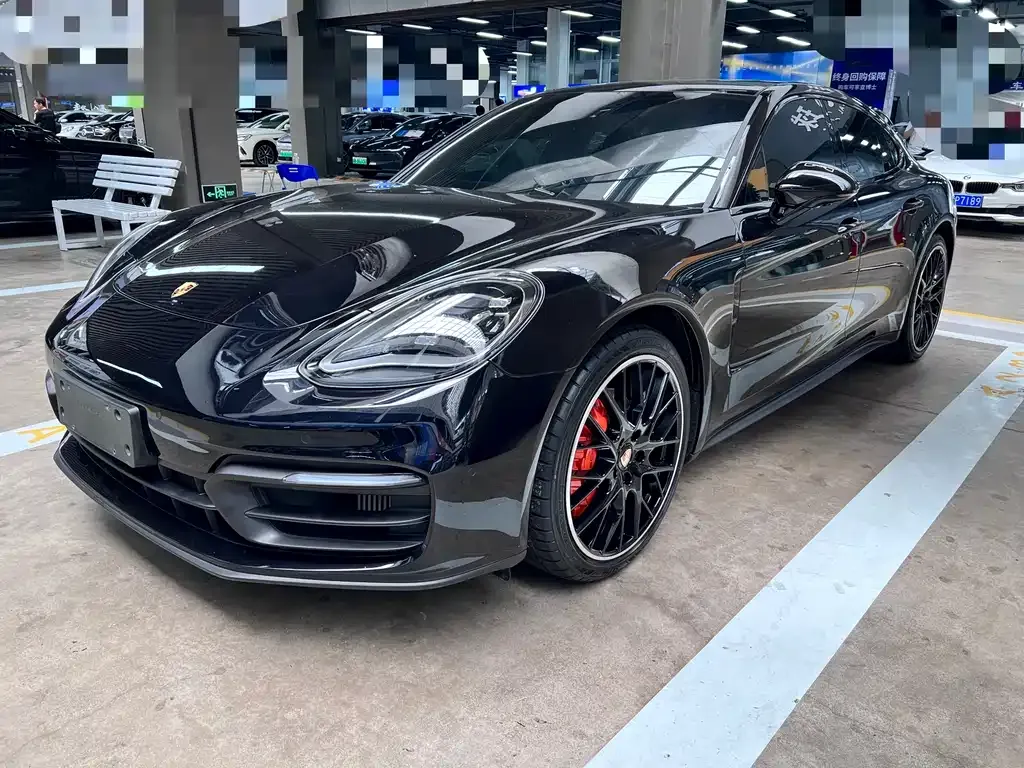 Porsche Panamera — фото 1