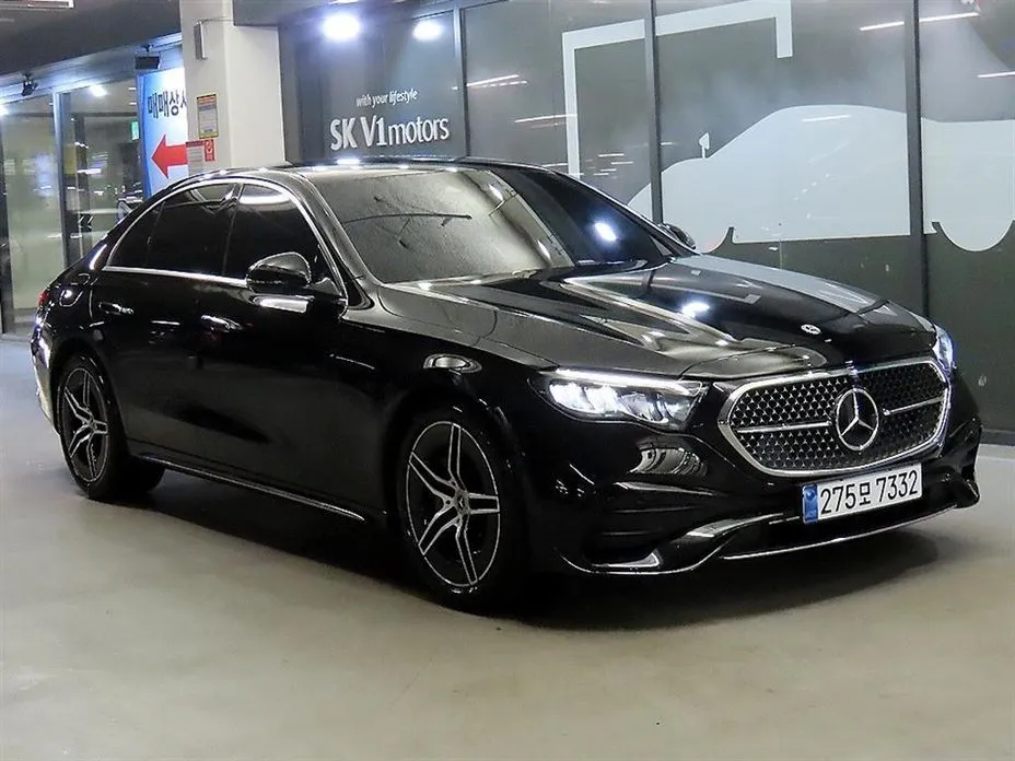 Mercedes-Benz E-Class — фото 1