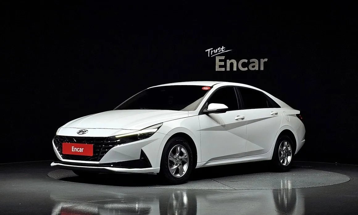 Hyundai AVANTE — фото 1