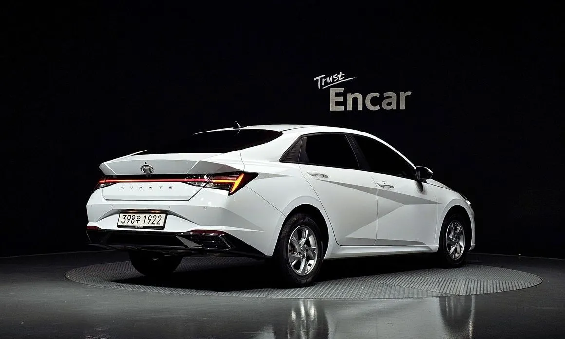 Hyundai AVANTE — фото 4