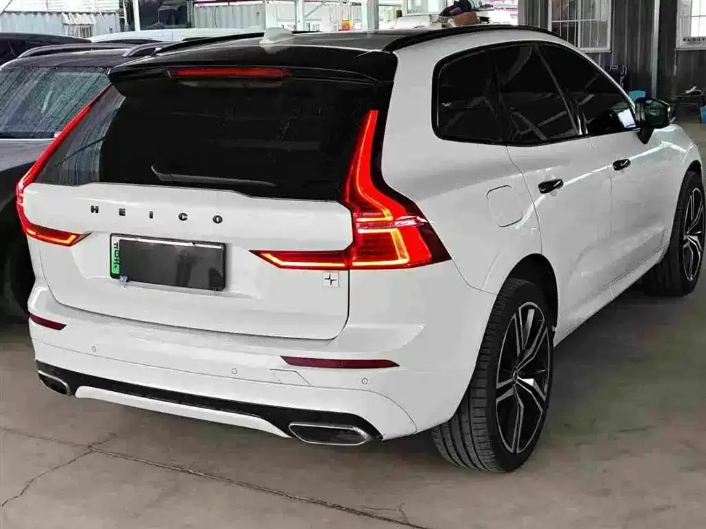 Volvo XC60 PHEV — фото 5