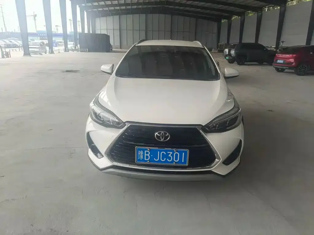 Toyota Yaris L — фото 6