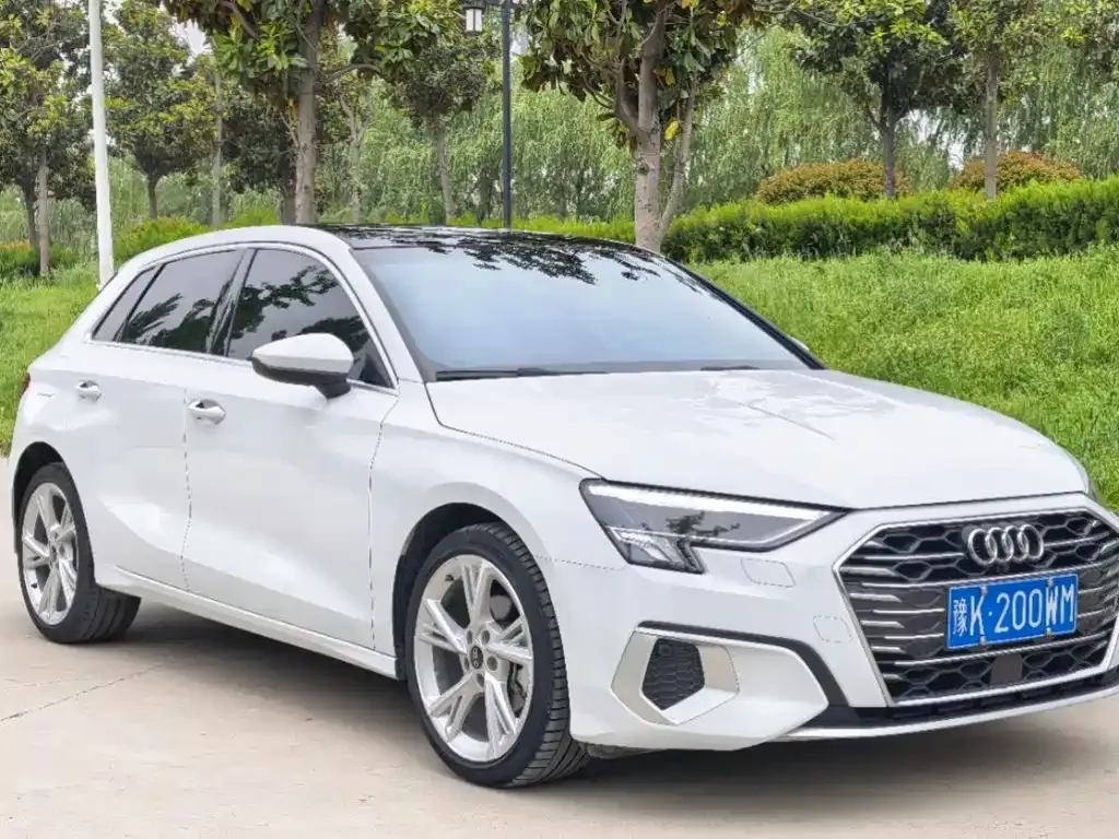 Audi A3 — фото 1