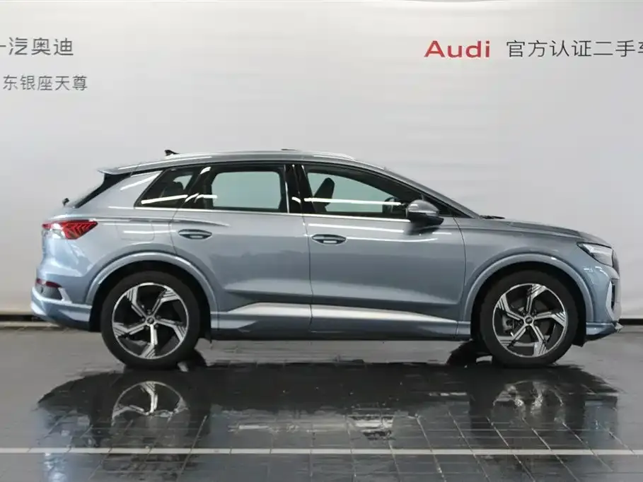 Audi Q4 e-tron — фото 3