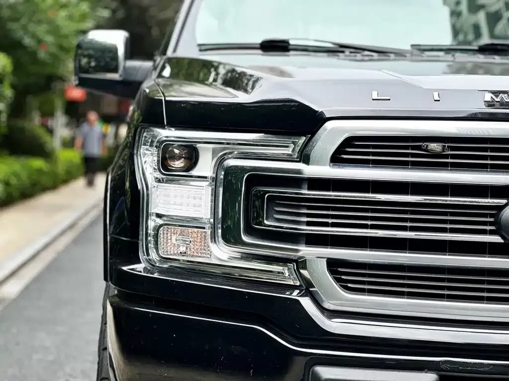 Ford F-150 Raptor — фото 6