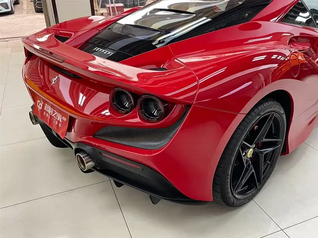 Ferrari F8 — фото 2
