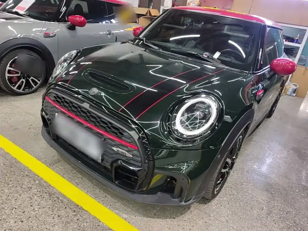 MINI JCW (John Cooper Works) — фото 1