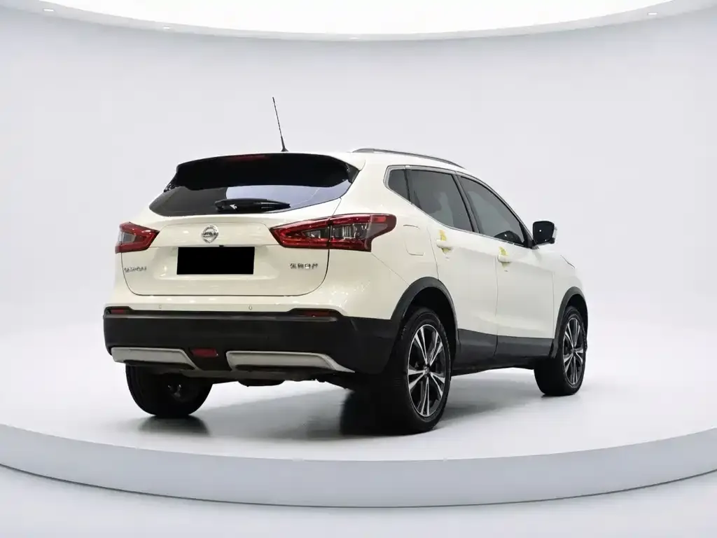 Nissan Qashqai — фото 2