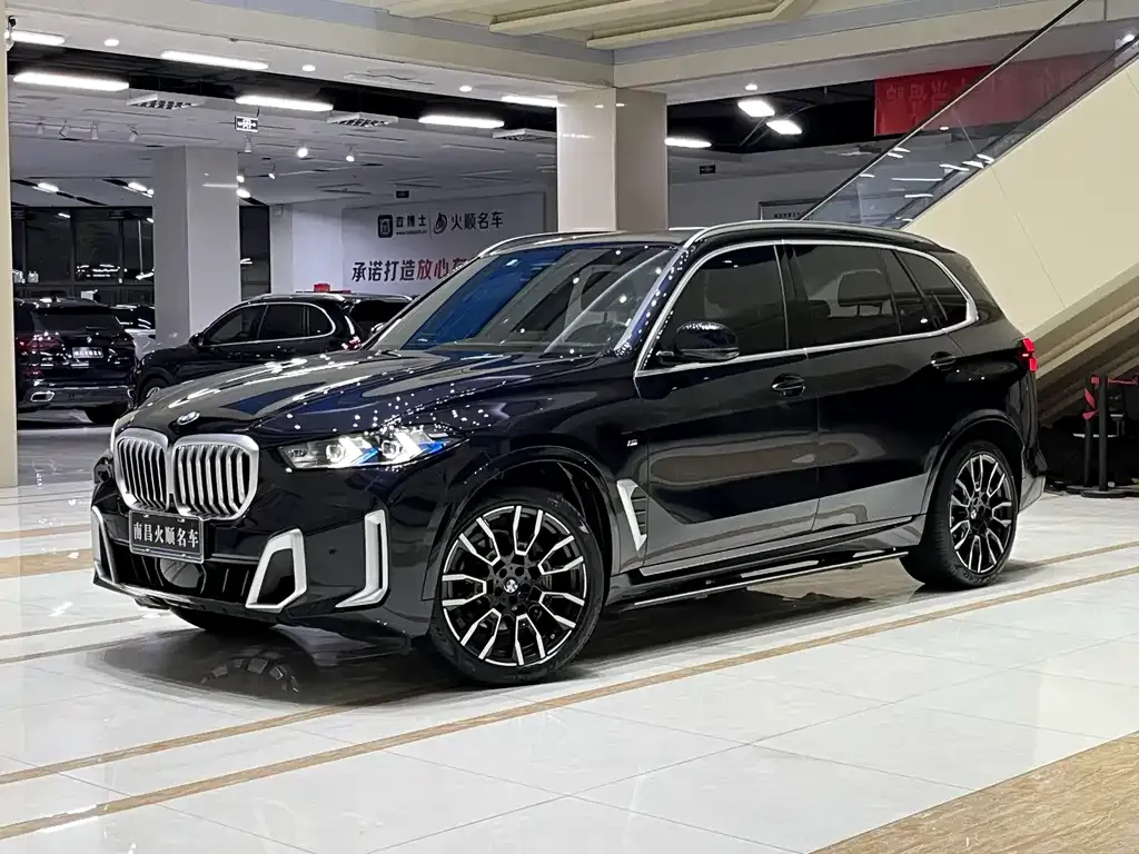 BMW X5 — фото 1