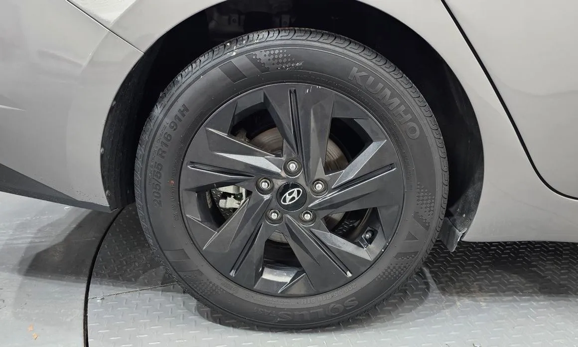 Hyundai AVANTE — фото 9
