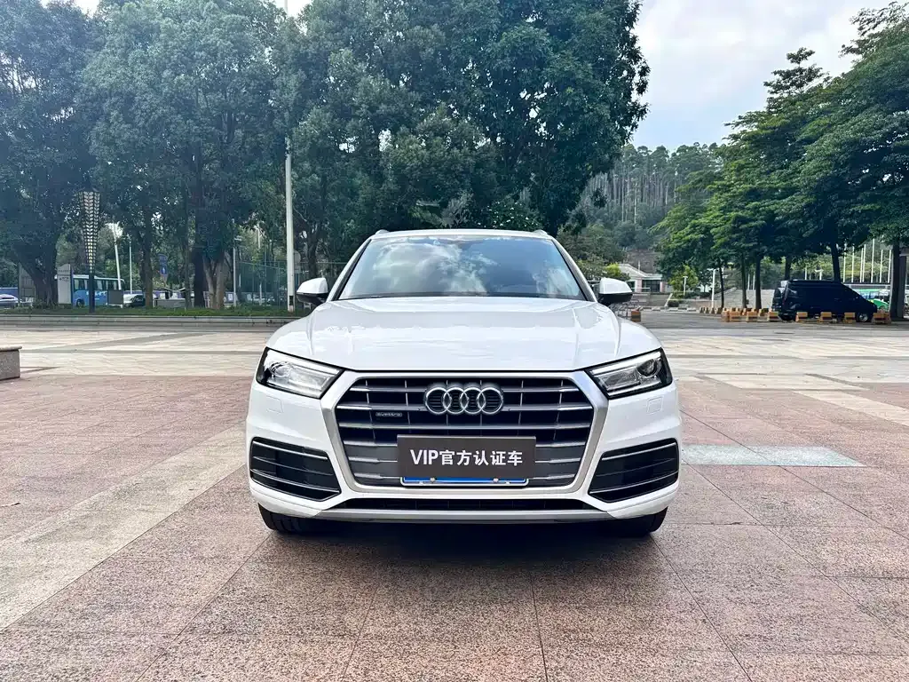Audi Q5L — фото 3