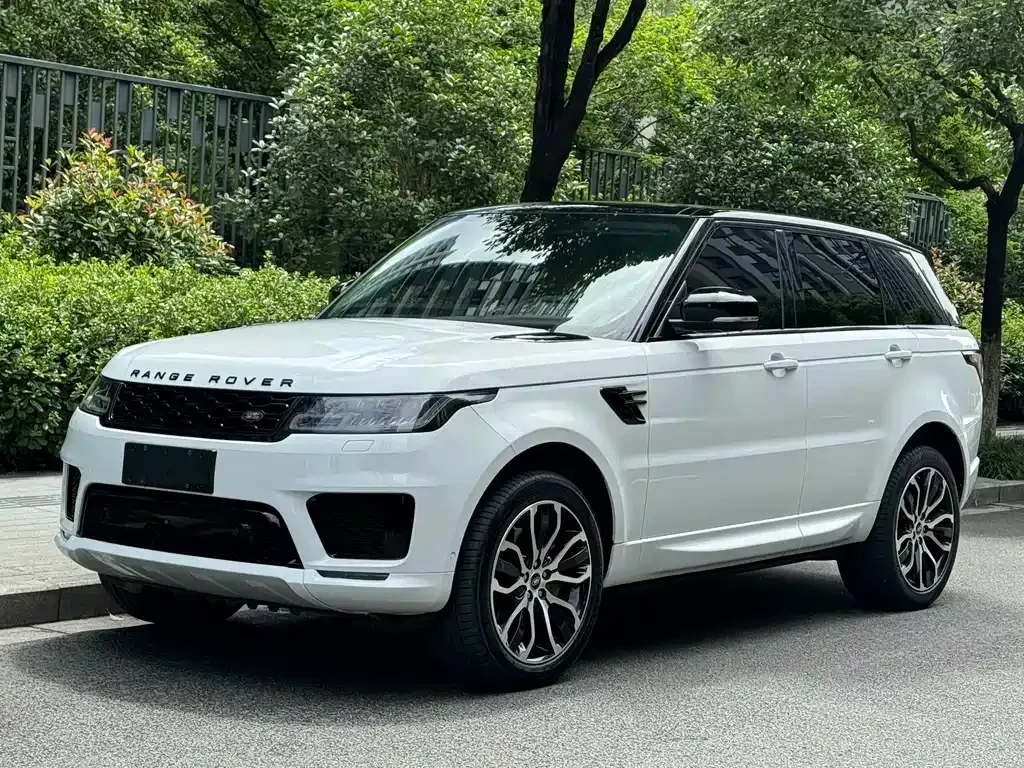 Land Rover Sport — фото 1