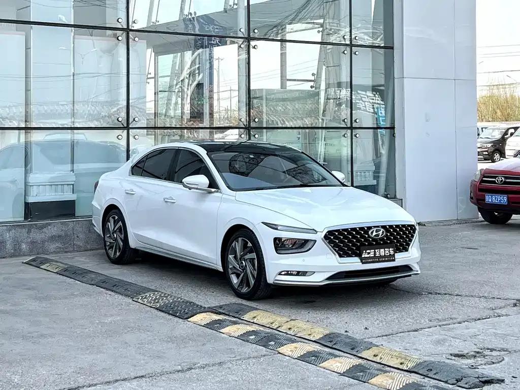 Hyundai Mistra — фото 9