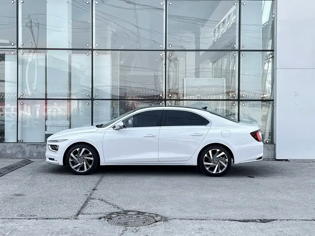 Hyundai Mistra — фото 6