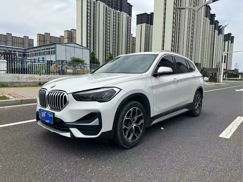 BMW X1 — фото 5