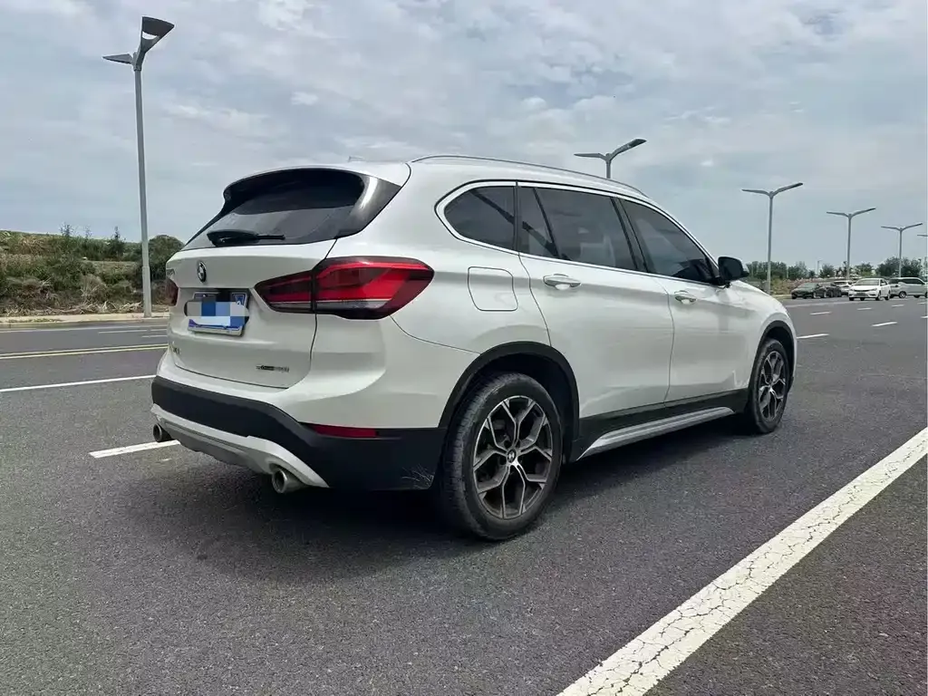 BMW X1 — фото 2